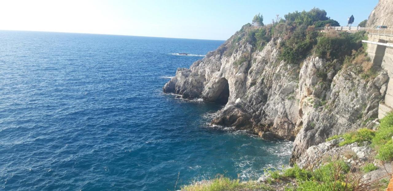 Appartement Una Finestra Sul Mare Monolocale à Bergeggi Extérieur photo